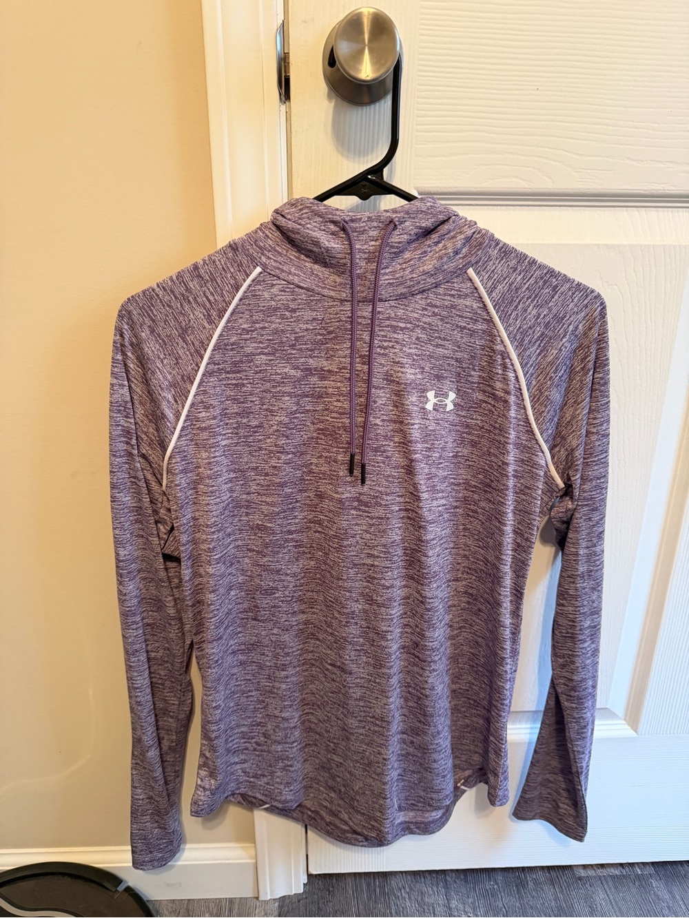 Women’s Under Armour Velocity Hoodie NWT